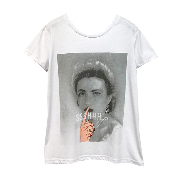 Tricou cu maneci scurte si aplicatie alb