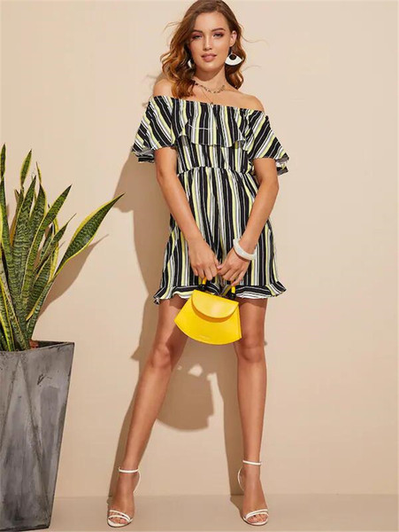 Μοντέρνες γυναικείες ολόσωμες φόρμες με γυμνοί ώμοι