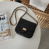 Geantă de mână elegantă în negru