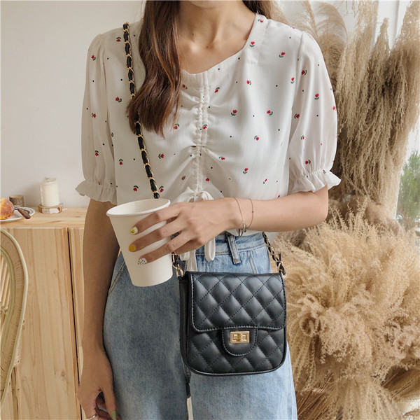 Geantă de mână elegantă în negru