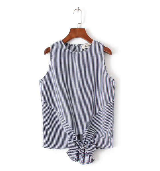 Maieu de damă în dungi, cu bretele largi, cu cravată în talie