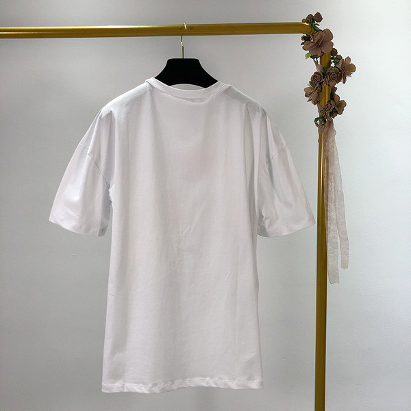 Tricou casual cu aplicatie alba