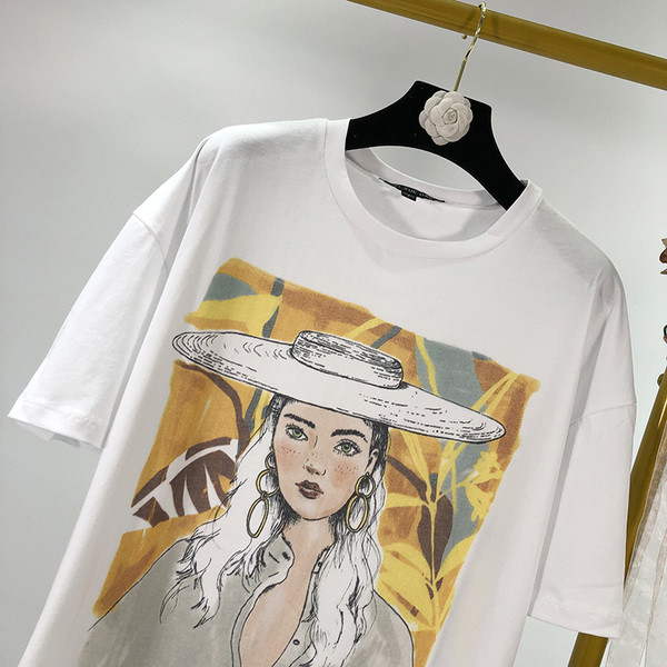 Tricou casual cu aplicatie alba