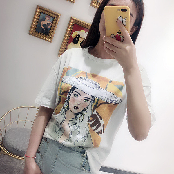 Tricou casual cu aplicatie alba