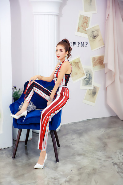 Γυναικεία ολόσωμη φόρμα ριγέ 