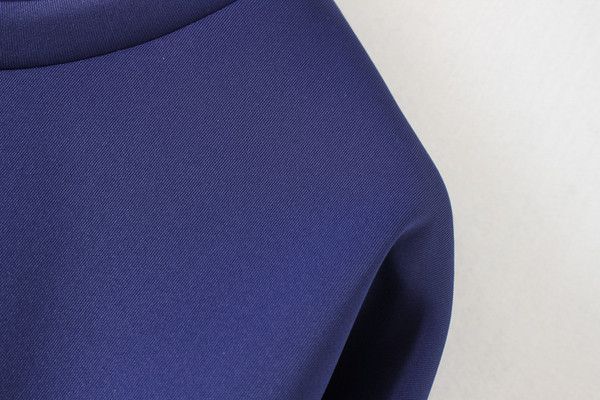 Bluză de damă cu mâneci lungi în albastru