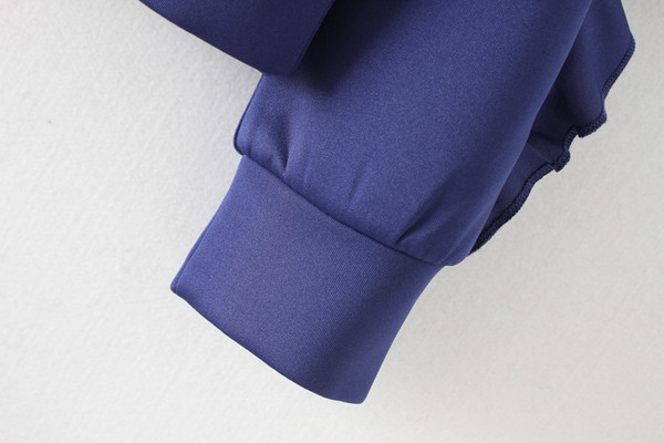 Bluză de damă cu mâneci lungi în albastru