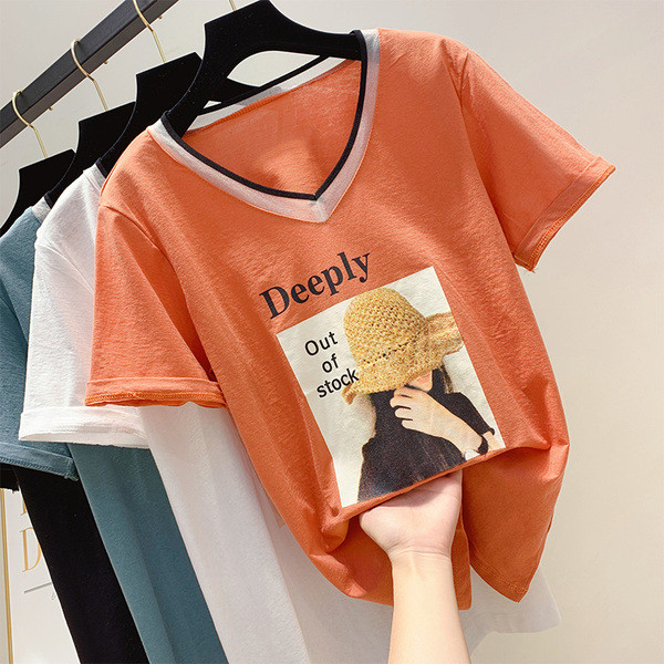 Tricou de dama modern cu aplicatie in mai multe culori