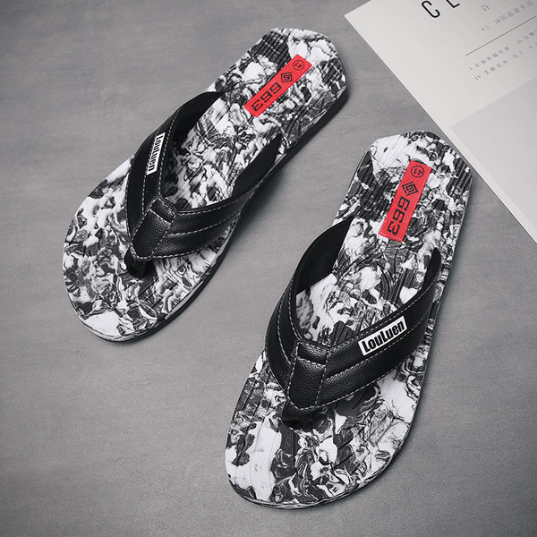 Papuci pentru bărbați actuali cu inscripție în trei culori