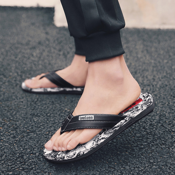 Papuci pentru bărbați actuali cu inscripție în trei culori