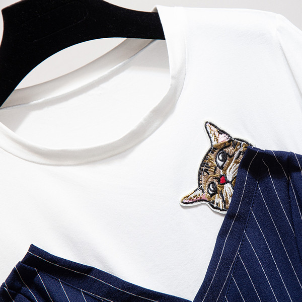 Модерна дамска рокля с къс ръкав и бродерия с размери до 5XL