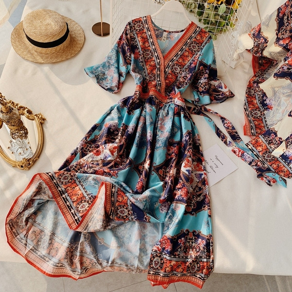 Rochie de dama colorata cu decolteu in V in doua culori