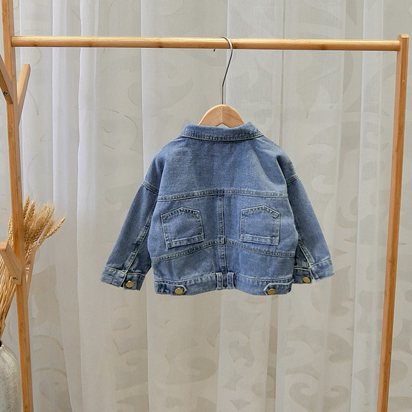 Geaca moderna pentru copii cu nasturi si buzunare pentru baieti in albastru