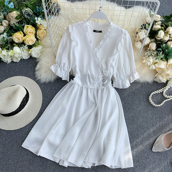 Rochie modernă de damă cu decolteu în V în alb