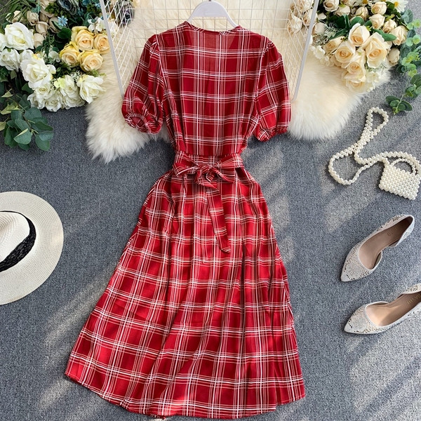 Rochie dama in carouri cu nasturi in mai multe culori