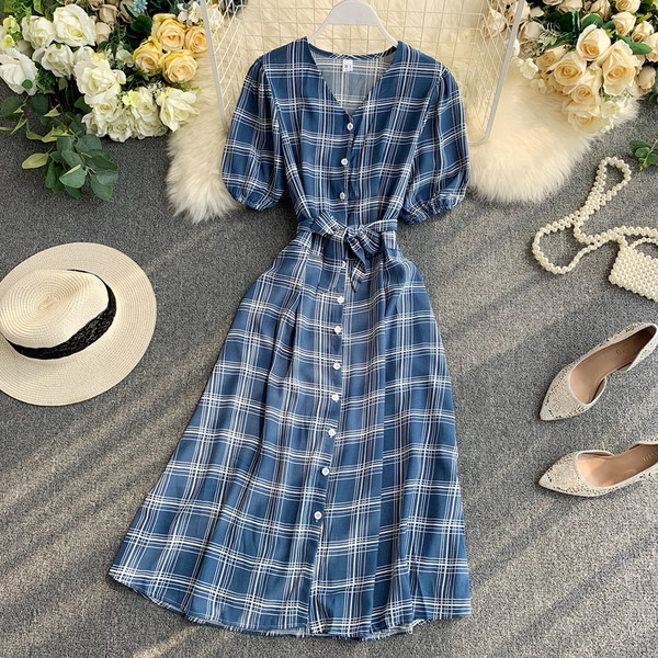 Rochie dama in carouri cu nasturi in mai multe culori