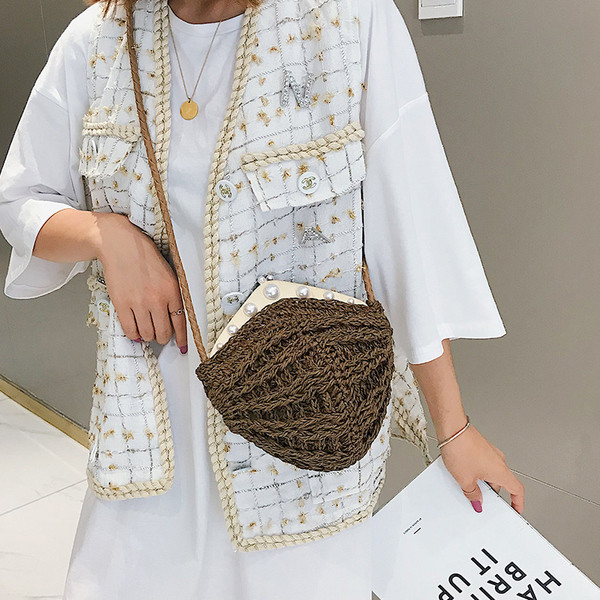 Geanta de dama moderna tricotata cu perle in mai multe culori