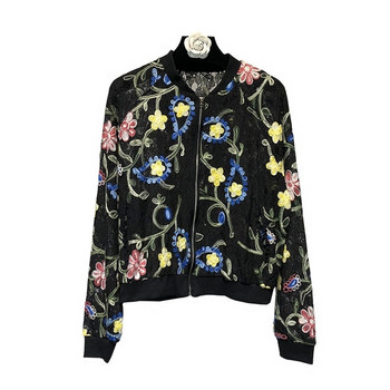 Дамско тънко яке в черен цвят с дантела и бродерия