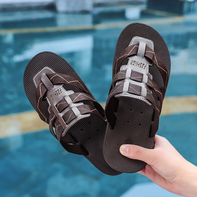 Papuci moderni pentru bărbați în negru și maro