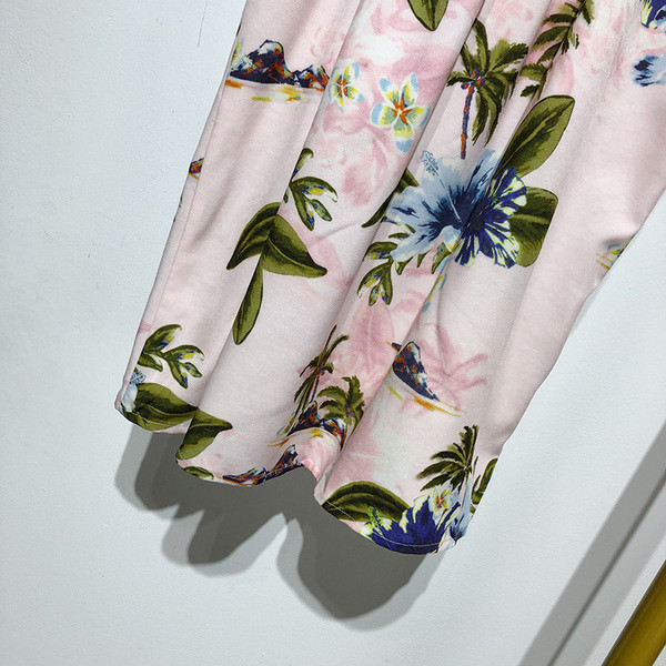 Maieu de damă în culoarea roz și model floral