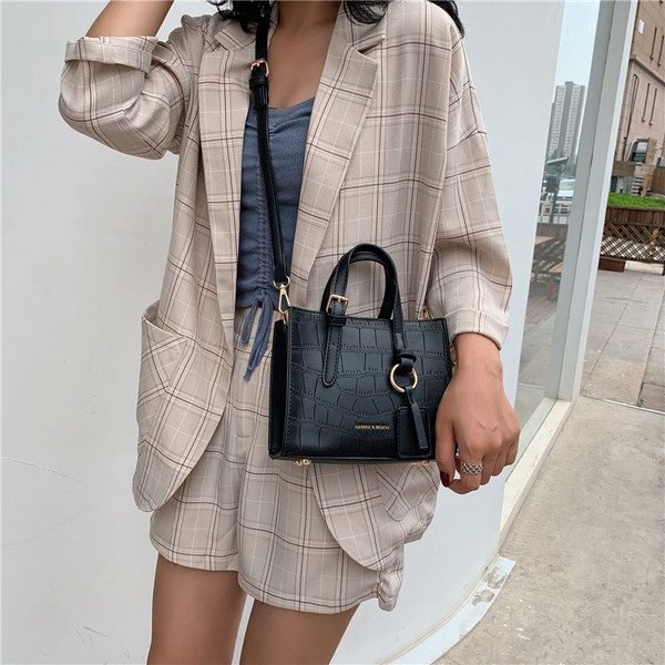 Geanta casual dama din piele ecologica cu manere scurte si lungi in diferite culori