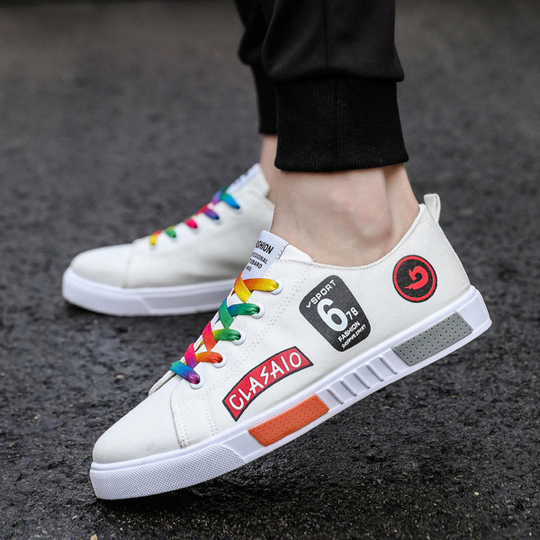 Adidași moderni pentru bărbați în trei culori cu inscripții