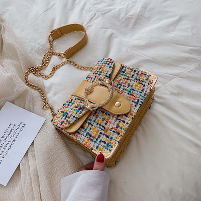 Geanta de dama moderna cu elemente metalice in patru culori