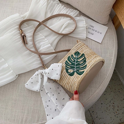 Geanta de dama de vara cu broderie si maner lung in doua culori