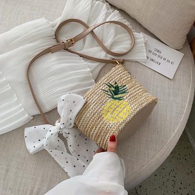 Geanta de dama de vara cu broderie si maner lung in doua culori