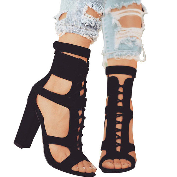 Sandale elegante de damă cu toc, în negru și bej