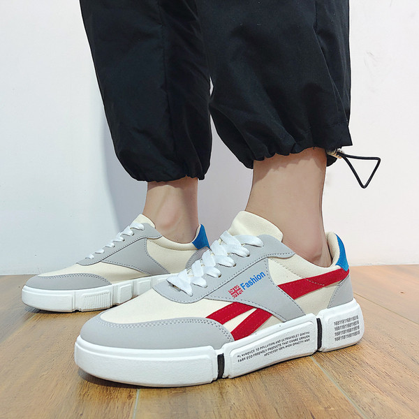 Adidași moderni pentru bărbați în trei culori cu inscripții