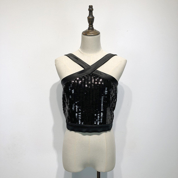 Elegáns női rövid felső, fekete színű flitterekkel