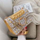 Geanta de dama la zi cu elemente metalice in mai multe culori