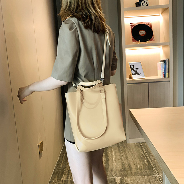 Set doua genti de dama din piele ecologica in mai multe culori