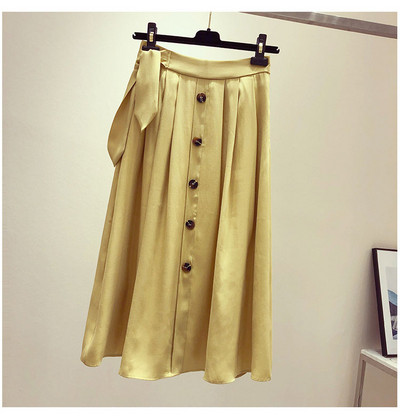 Fusta de dama decupata cu nasturi in trei culori