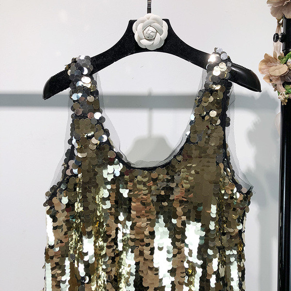 Maieu elegant de dama cu bretele late cu paiete de culoare aurie