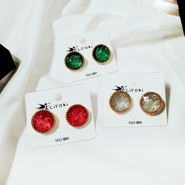 Cercei moderni de dama in trei culori cu forma rotunda