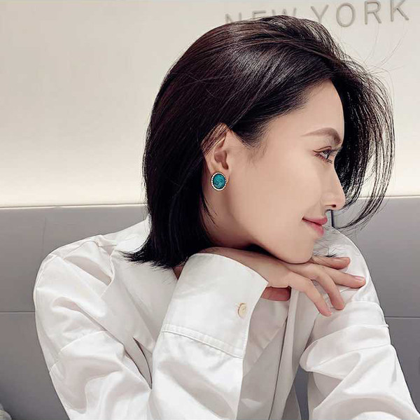 Cercei moderni de dama in trei culori cu forma rotunda