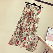 Fusta de dama moderna plisata cu motive florale