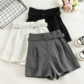 Pantaloni scurti eleganti de dama cu talie inalta si curea in mai multe culori