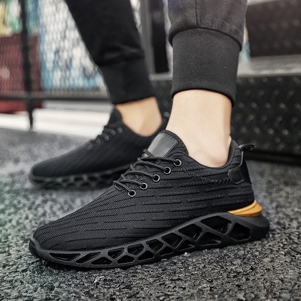 Tenisi actuali pentru barbati - in trei culori cu sireturi