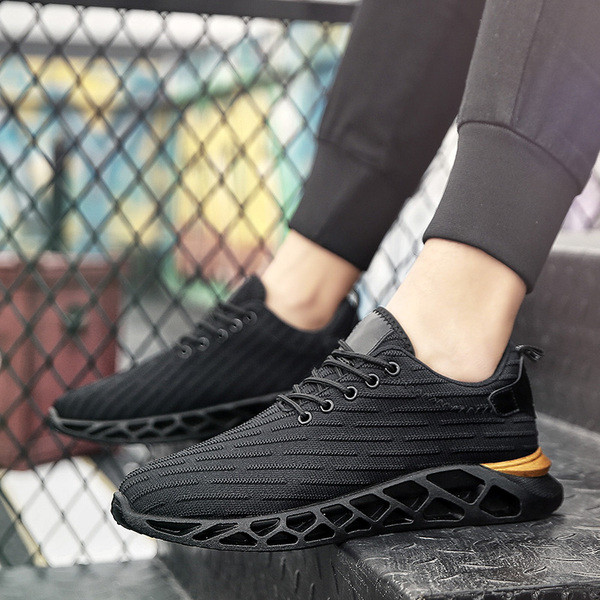 Tenisi actuali pentru barbati - in trei culori cu sireturi