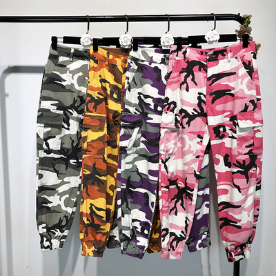Дамски спортни панталони с камуфлажен десен - четири цвята