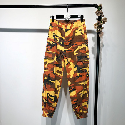 Pantaloni sport de damă cu model de camuflaj - patru culori