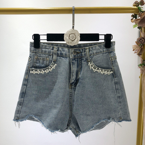 Blugi scurti de dama cu perle in buzunare