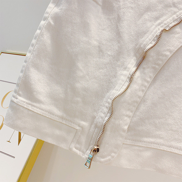 Fusta de dama moderna din denim cu fermoar alb