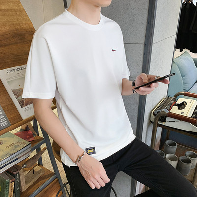 Актуална мъжка тениска в няколко цвята с надписи