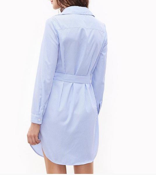 Camasa de dama model lung cu broderie colorata in albastru