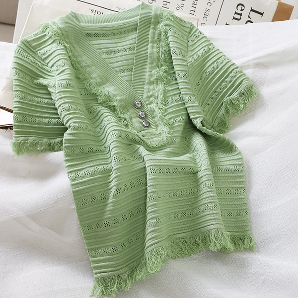 Bluză de damă modernă cu decolteu în V și nasturi în mai multe culori