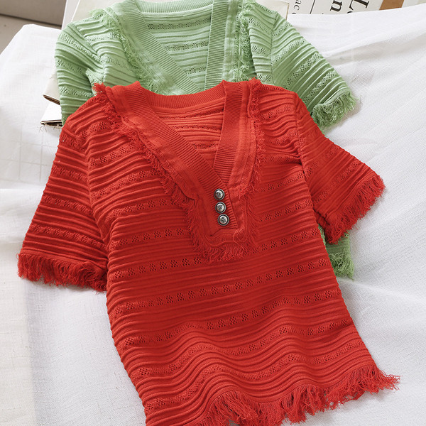 Bluză de damă modernă cu decolteu în V și nasturi în mai multe culori